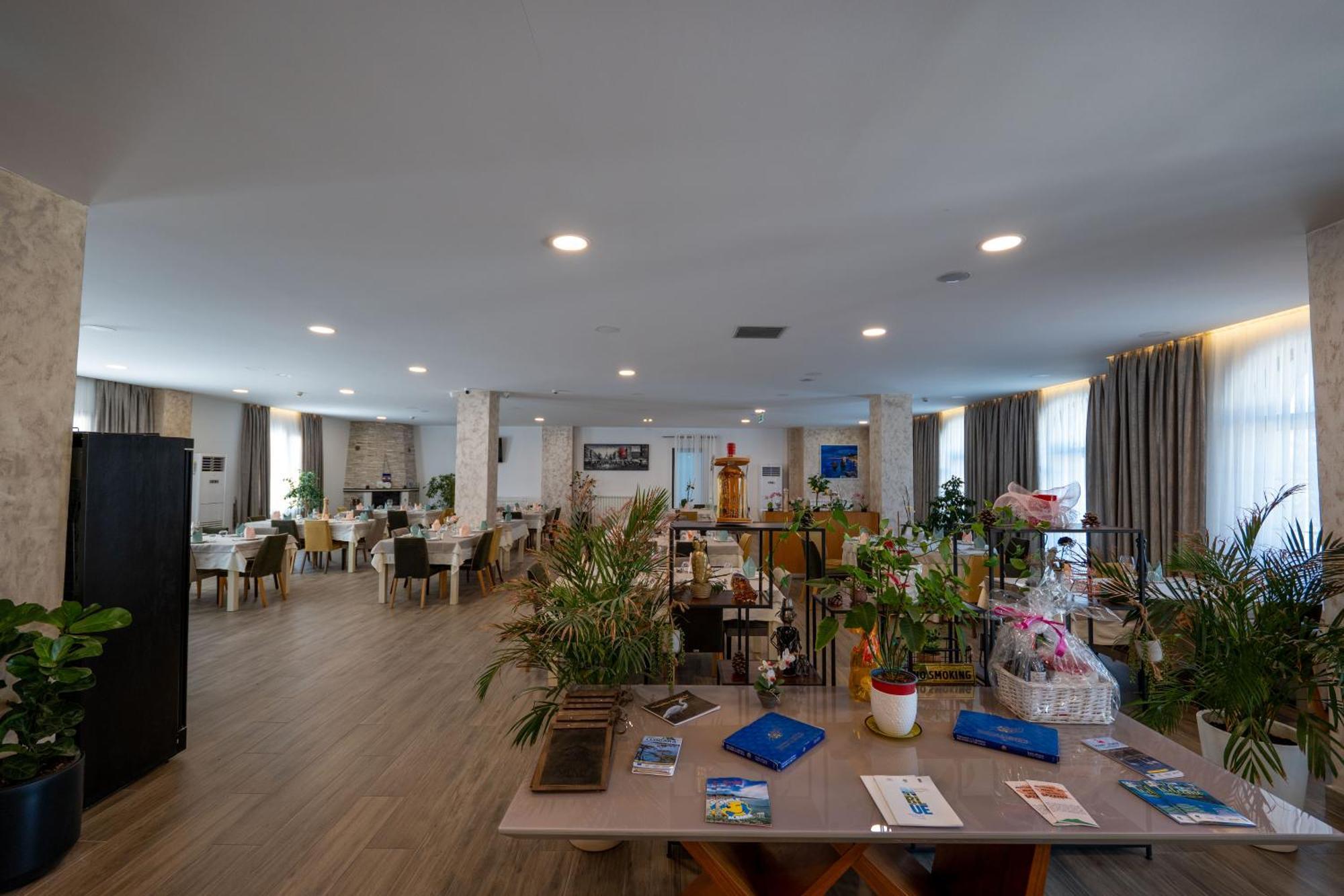 Acros Resort Вльора Екстер'єр фото
